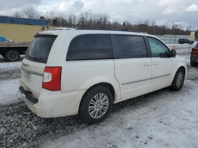 2011 Chrysler Town & Country Touring L