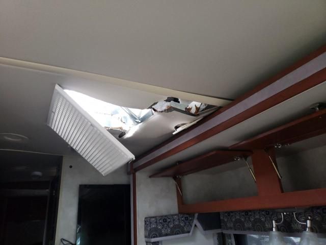2013 Winnebago 2013 Ford F53