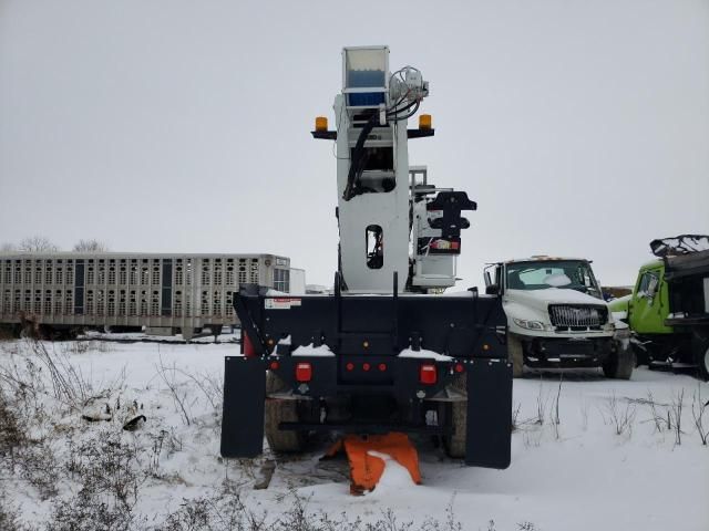 2022 Freightliner 114SD