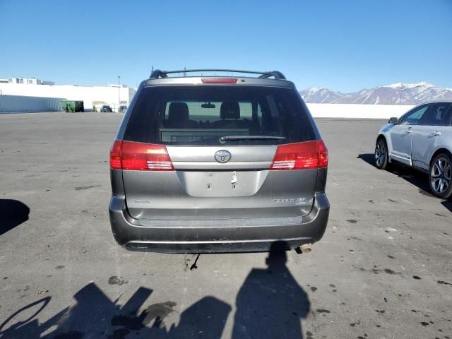 2005 Toyota Sienna XLE