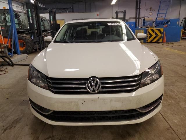 2014 Volkswagen Passat SE