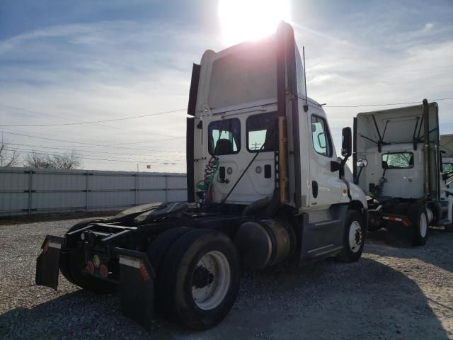 2016 Freightliner Cascadia 125