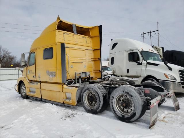 2013 Volvo VN VNL