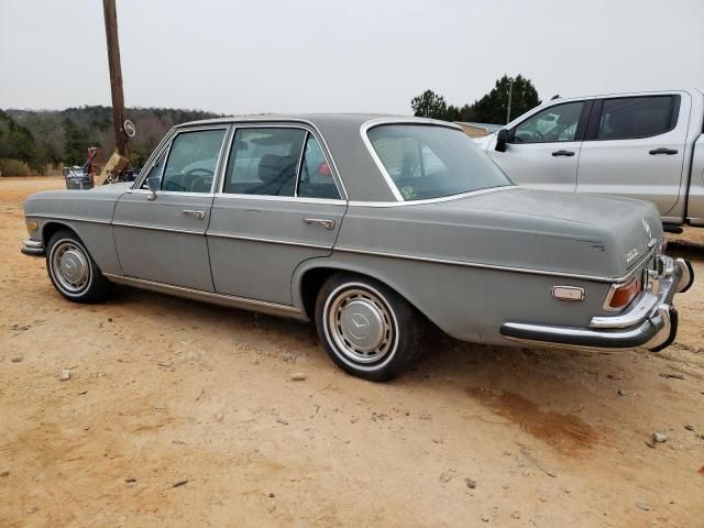 1971 Mercedes-Benz 280 SE