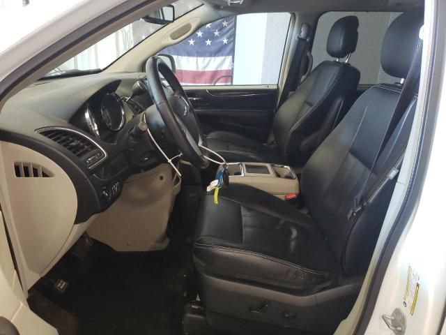 2014 Chrysler Town & Country Touring L