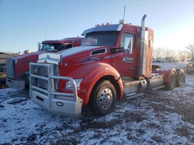 2018 Kenworth Construction T880