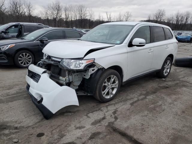 2014 Mitsubishi Outlander SE