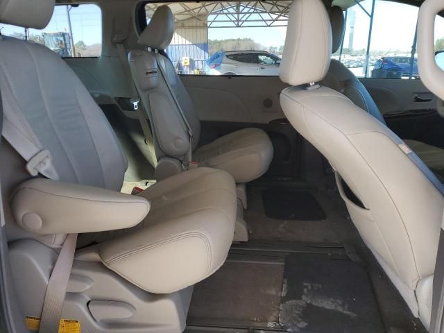 2014 Toyota Sienna XLE