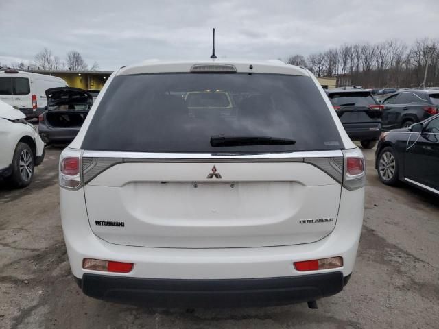 2014 Mitsubishi Outlander SE