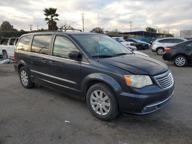 2014 Chrysler Town & Country Touring