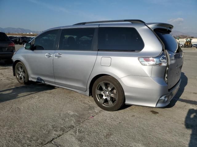 2017 Toyota Sienna SE