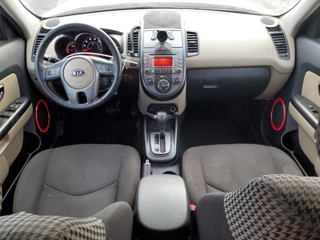 2010 KIA Soul +