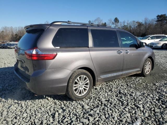 2015 Toyota Sienna XLE