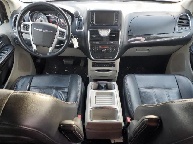 2012 Chrysler Town & Country Touring L