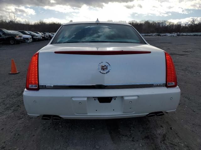 2011 Cadillac DTS Luxury Collection