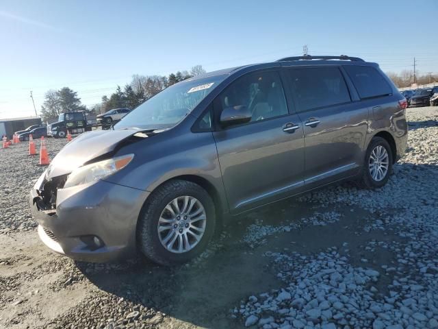 2015 Toyota Sienna XLE