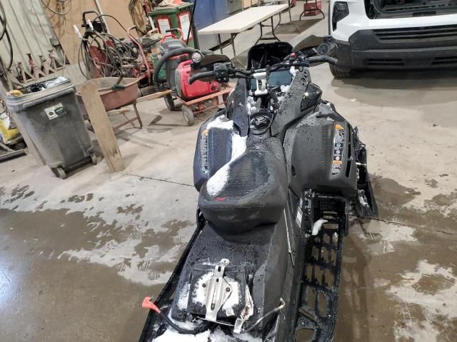 2024 Skidoo Renegade