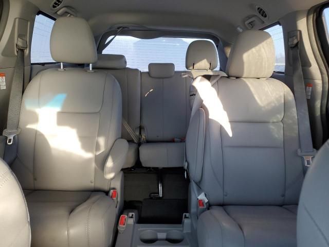 2015 Toyota Sienna XLE