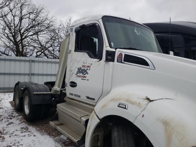 2018 Kenworth Construction T680