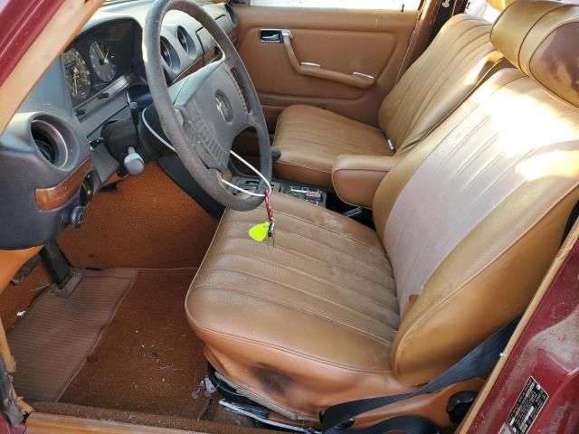 1977 Mercedes-Benz 300 D