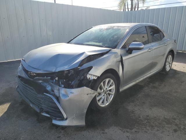 2022 Toyota Camry LE