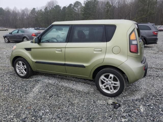 2010 KIA Soul +