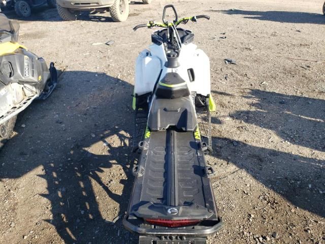 2018 Skidoo 2018 Skidoo Freeride