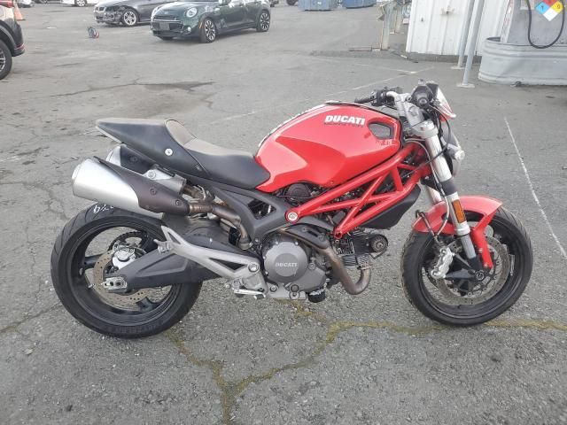 2011 Ducati Monster 696