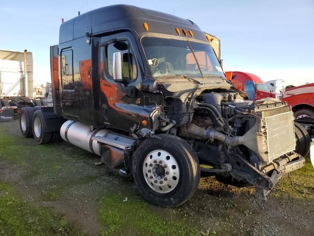 2012 Freightliner Cascadia 125
