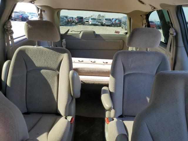 2003 Chrysler Town & Country