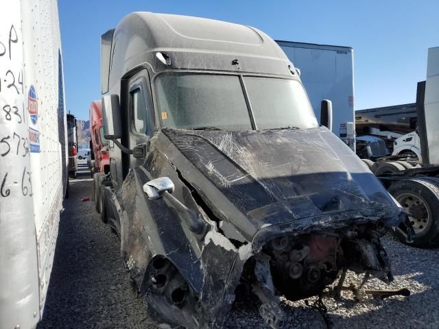 2017 Freightliner Cascadia 125