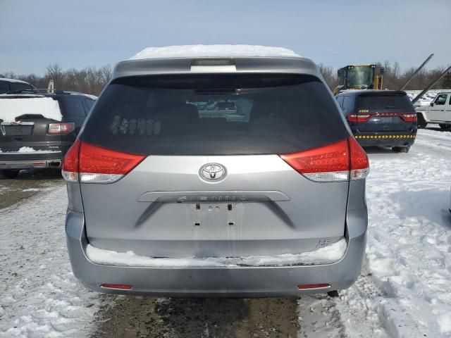 2012 Toyota Sienna LE