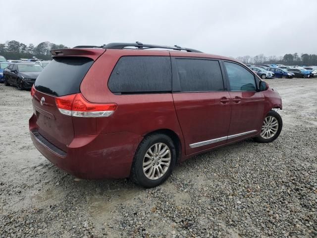 2013 Toyota Sienna XLE