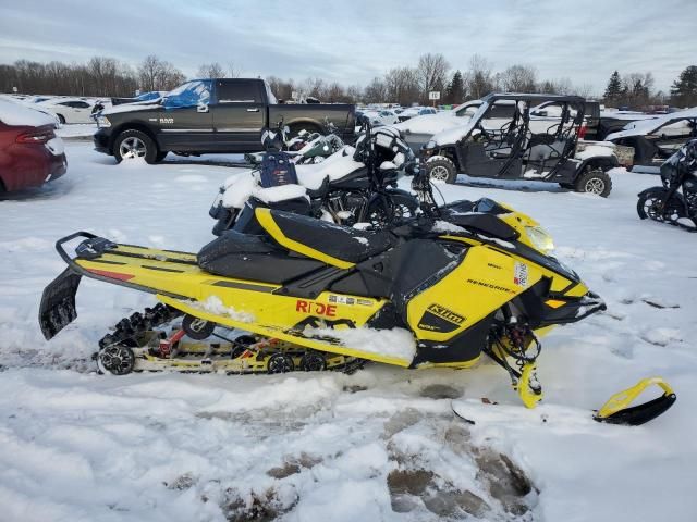 2021 Skidoo Renegade