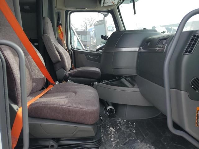 2023 Volvo VN VNL