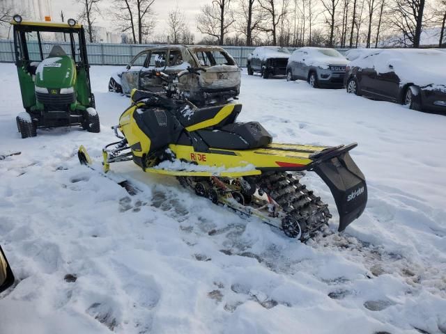 2021 Skidoo 2021 Skidoo Renegade