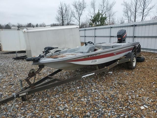 1983 Venture Bass Boat