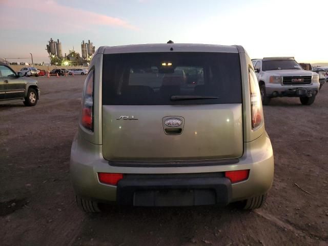 2010 KIA Soul +