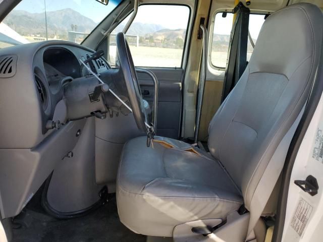 2002 Ford Econoline E350 Super Duty Van