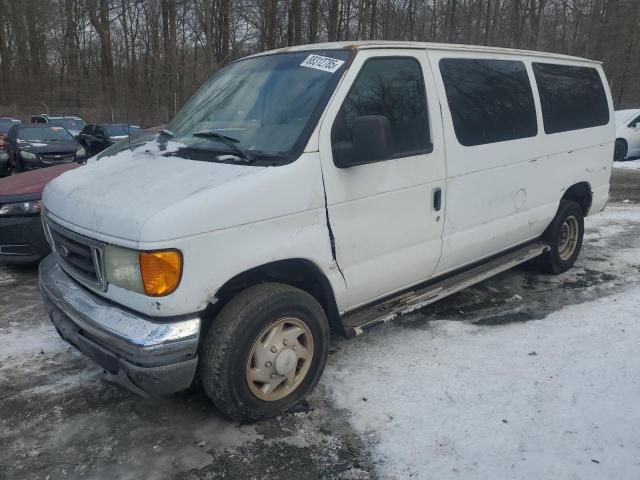 2005 Ford Econoline E350 Super Duty Wagon