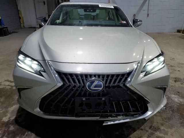 2022 Lexus ES 300H Base