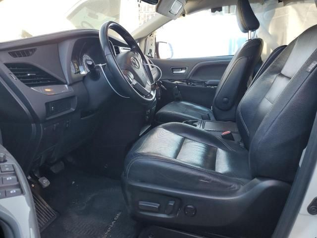 2018 Toyota Sienna SE