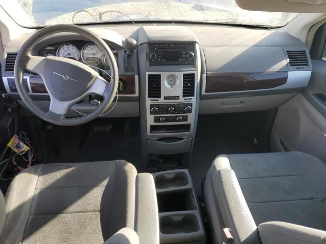 2010 Chrysler Town & Country Touring