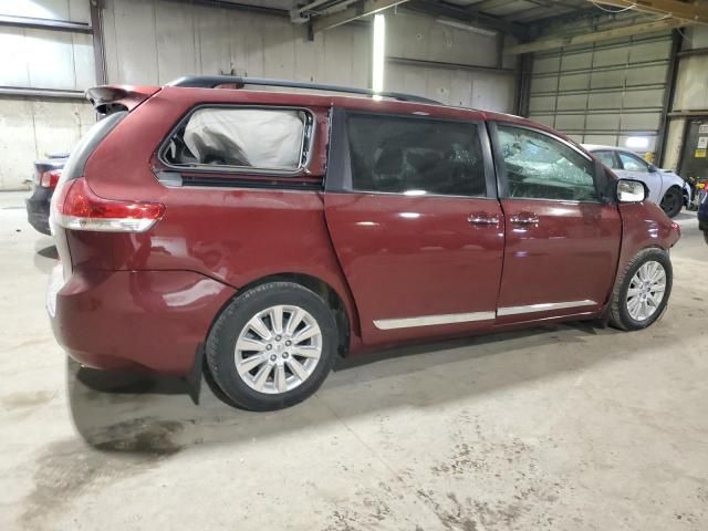 2013 Toyota Sienna XLE