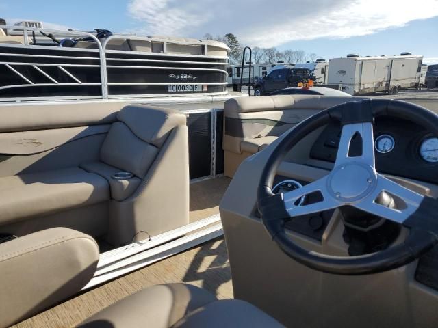 2019 Bennington Marine Pontoon