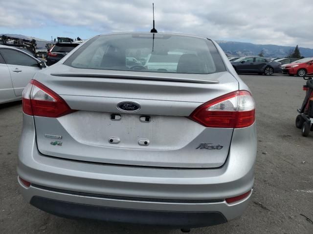 2015 Ford Fiesta SE