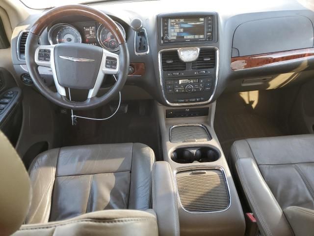 2015 Chrysler Town & Country Limited Platinum