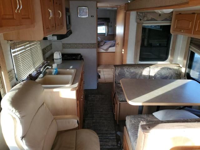 2004 Workhorse Custom Chassis Motorhome Chassis W22