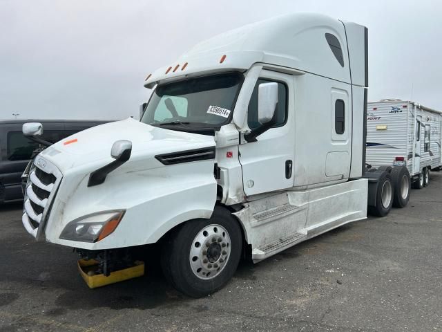 2022 Freightliner Cascadia 126