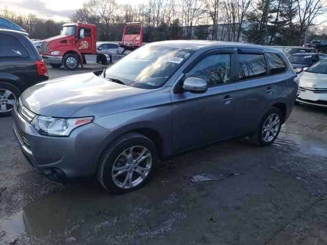 2014 Mitsubishi Outlander SE